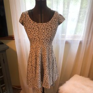 Aeropostale Black & White Floral T-Shirt Dress